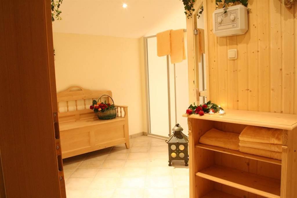 Landhaus Heidi พาร์เตอเนน ภายนอก รูปภาพ