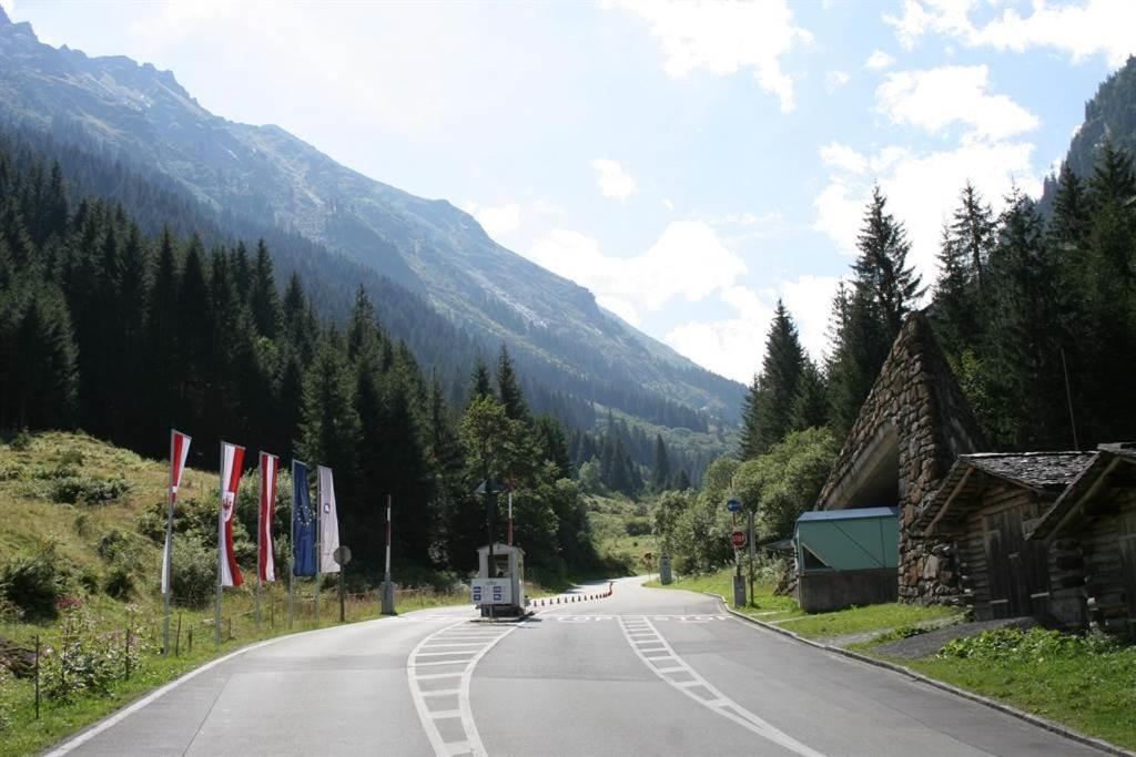 Landhaus Heidi พาร์เตอเนน ภายนอก รูปภาพ
